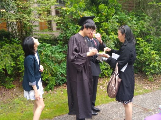 SEFS graduate celebrates with family